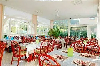 Hotel Riviera 3 Stelle Con Piscina Estiva Gratuita E Garage A Pagamento سبوتورنو 3*,